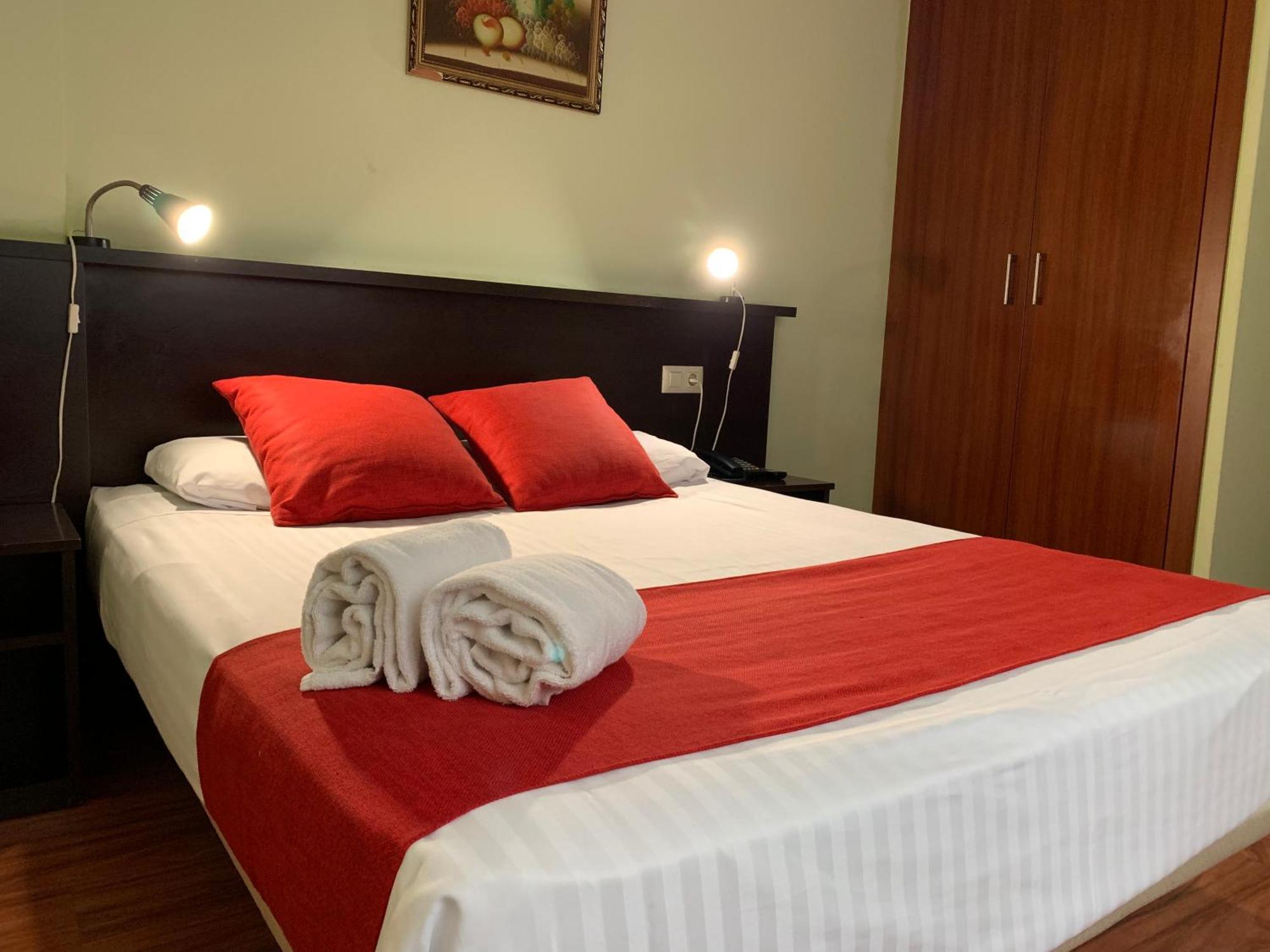 Hostal Hotil Coruna Centro A Coruna Bagian luar foto