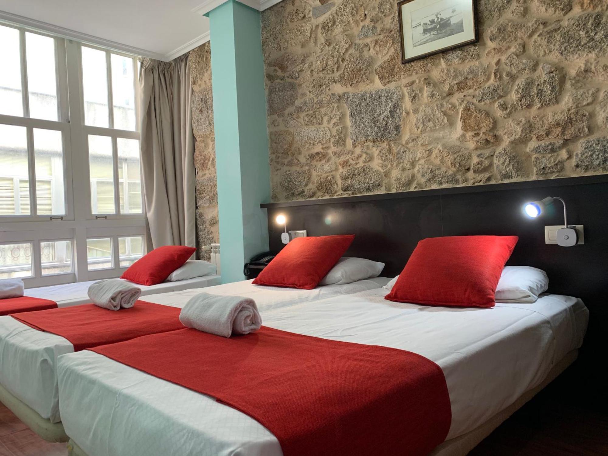 Hostal Hotil Coruna Centro A Coruna Bagian luar foto