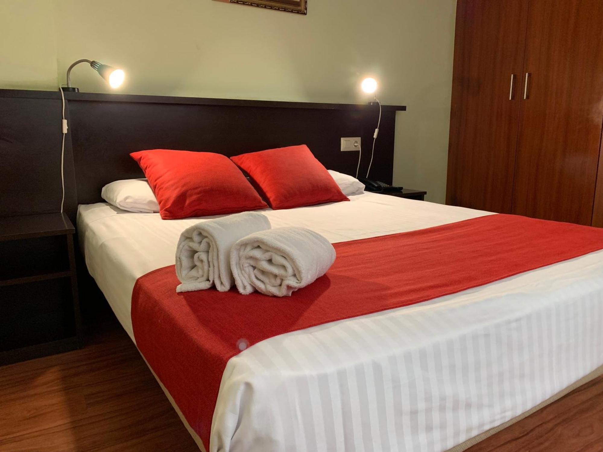 Hostal Hotil Coruna Centro A Coruna Bagian luar foto