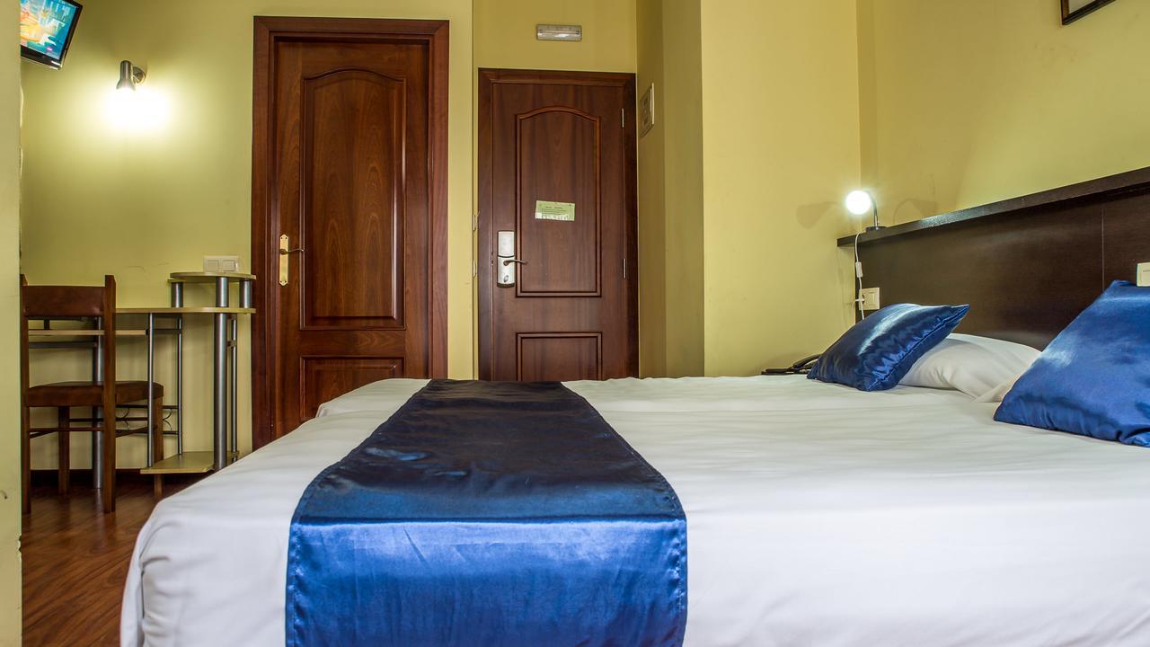 Hostal Hotil Coruna Centro A Coruna Bagian luar foto