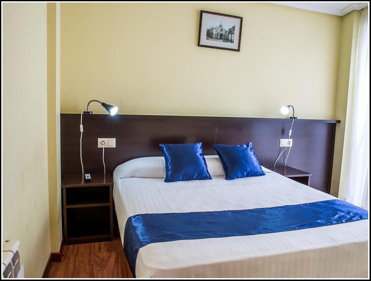 Hostal Hotil Coruna Centro A Coruna Bagian luar foto