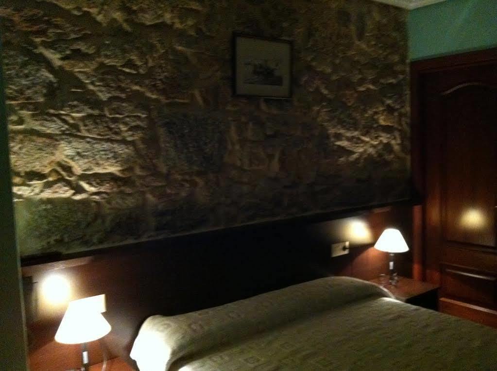 Hostal Hotil Coruna Centro A Coruna Bagian luar foto