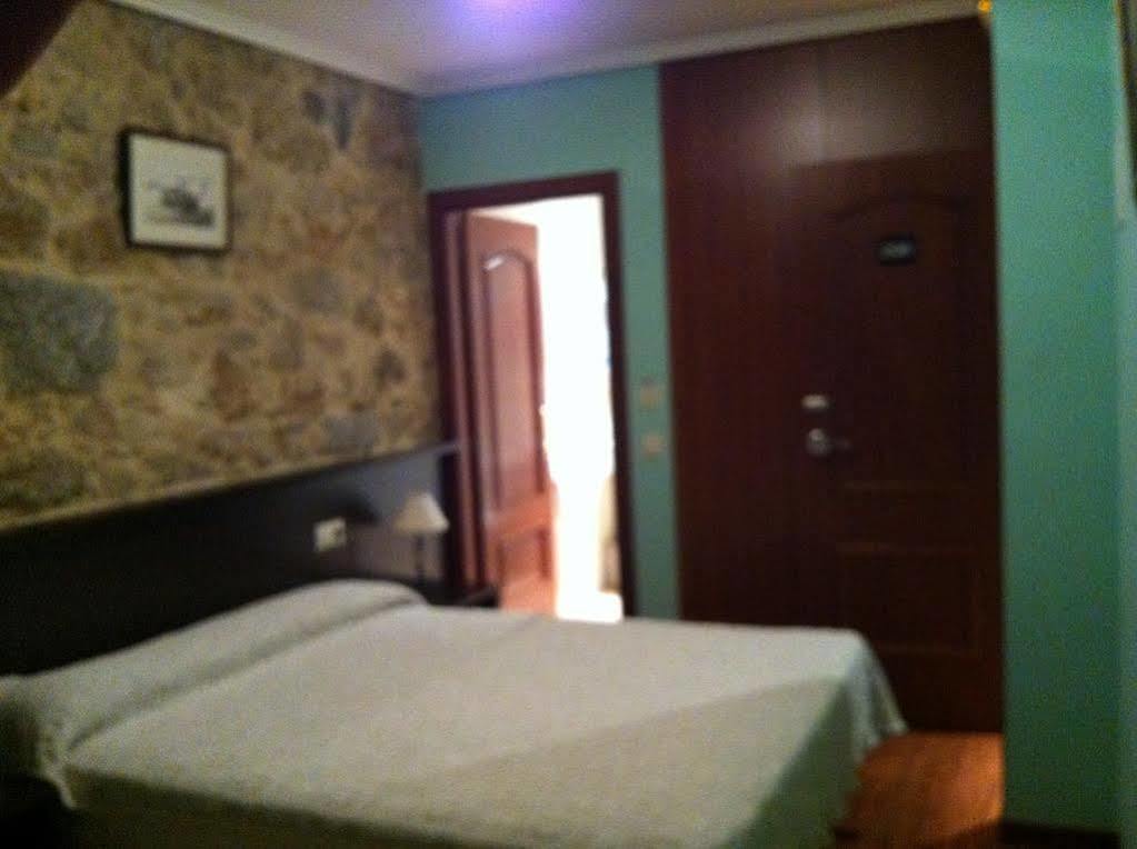 Hostal Hotil Coruna Centro A Coruna Bagian luar foto