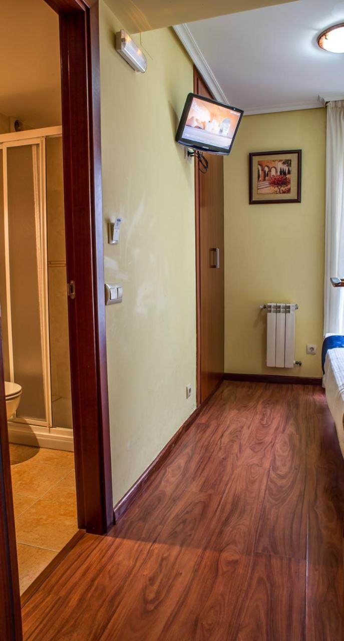 Hostal Hotil Coruna Centro A Coruna Bagian luar foto